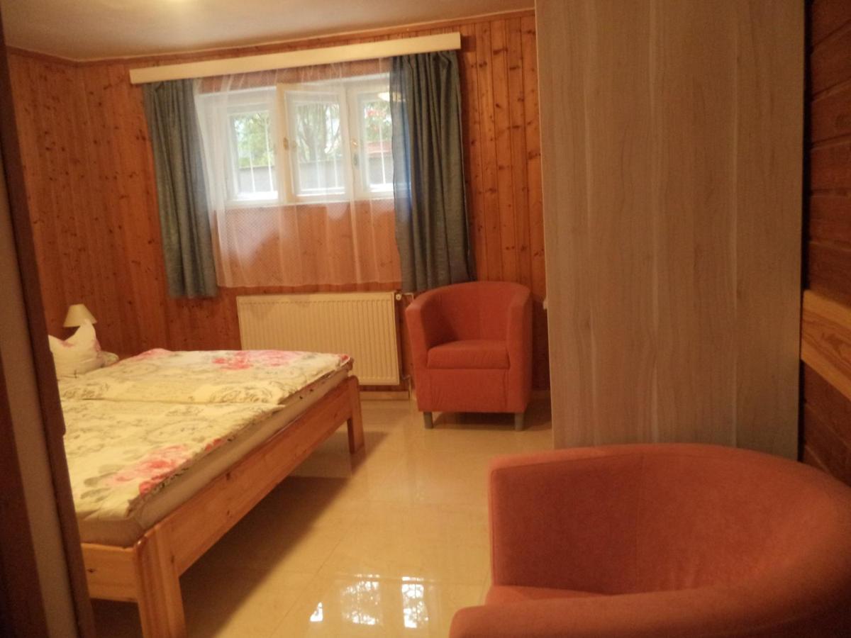 Maria Apartman Heviz Exterior photo
