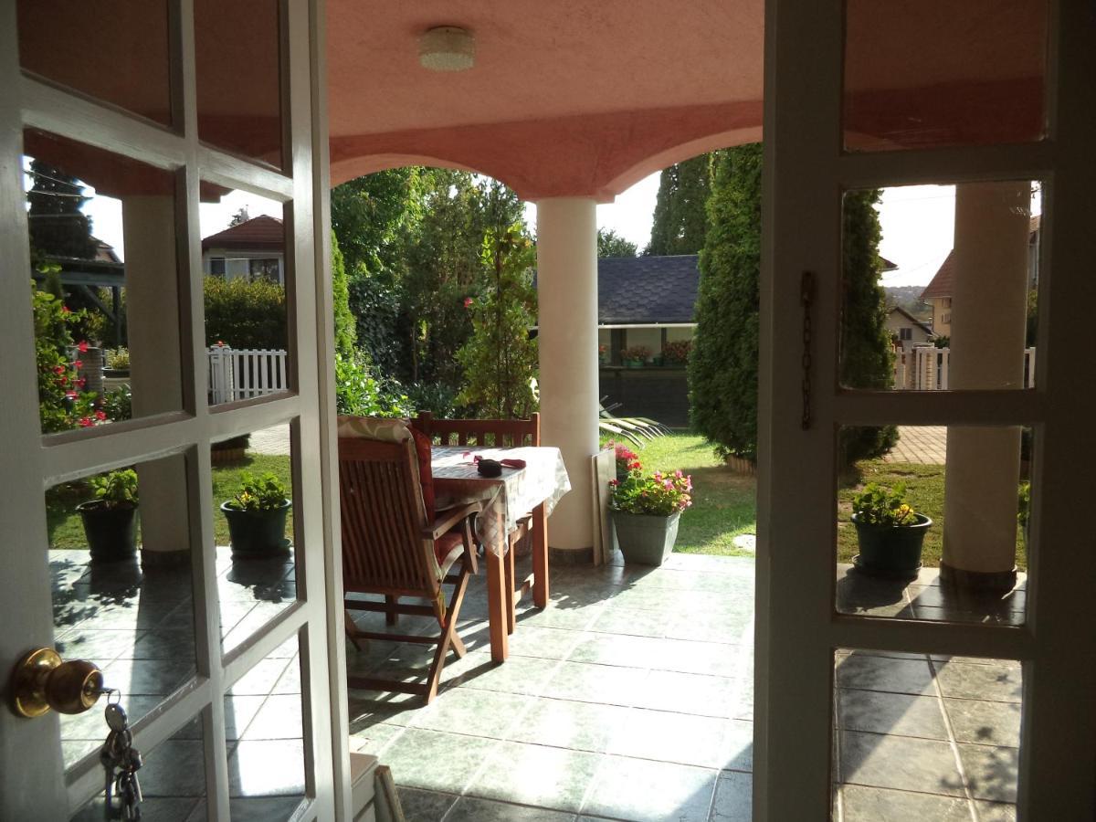 Maria Apartman Heviz Exterior photo