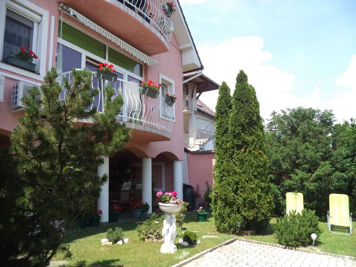 Maria Apartman Heviz Exterior photo