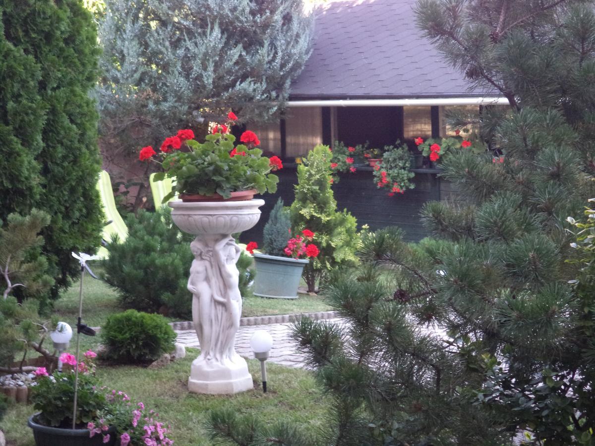 Maria Apartman Heviz Exterior photo
