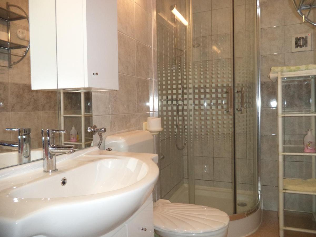 Maria Apartman Heviz Exterior photo